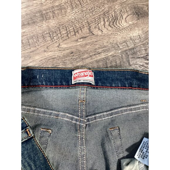 Wrangler Mens Jeans 34x29 Medium Wash Denim Classic Fit Casual Straight Jeans - Picture 7 of 8